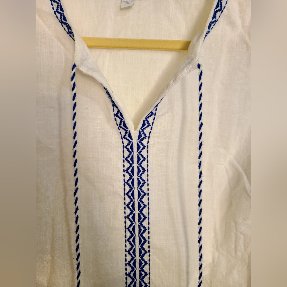 Embroidery blouse💙 - Picture 5 of 8